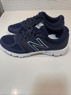 NWOT. New Balance Women’s Navy Comfort Ride Sneakers.